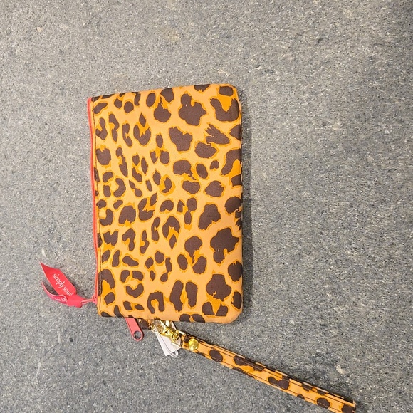 NWT Simply Southern Leopard Print Phone Wristlet - Picture 2 of 2
